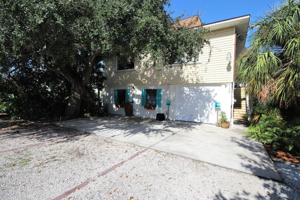 Stylish And Modern 2 Bedroom, 2 Bathroom. The Mermaid Suite. Fort Myers Beach Exterior photo